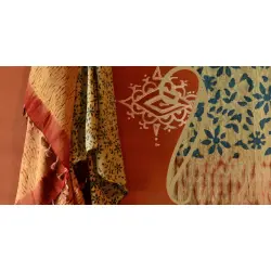 Handful of stars  ( Shibori ~ Ajrakh dupatta ) - {u}